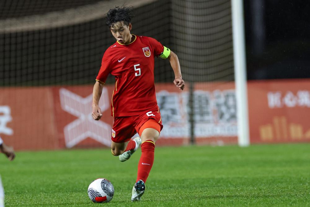 NBA球员数据统计：得分、篮板、助攻排行,