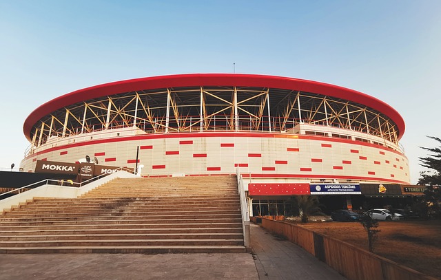 广东男篮33分大胜晋级八强，徐杰23+6胡明轩复出10+3，王洪泽9分