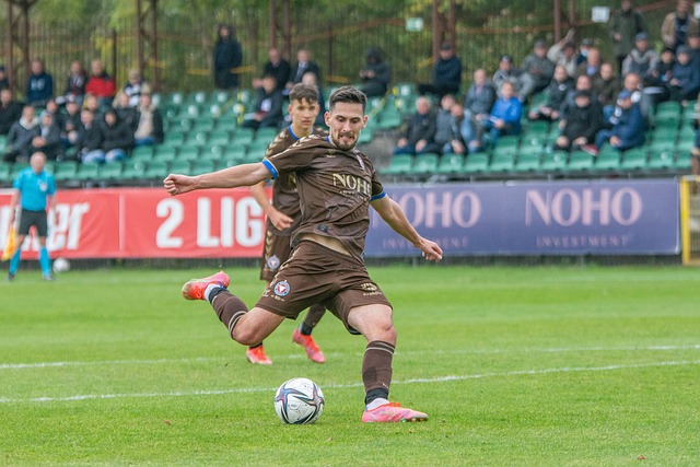 VAR音频曝光！巴萨点球判罚引争议，手球判罚背后有何真相？