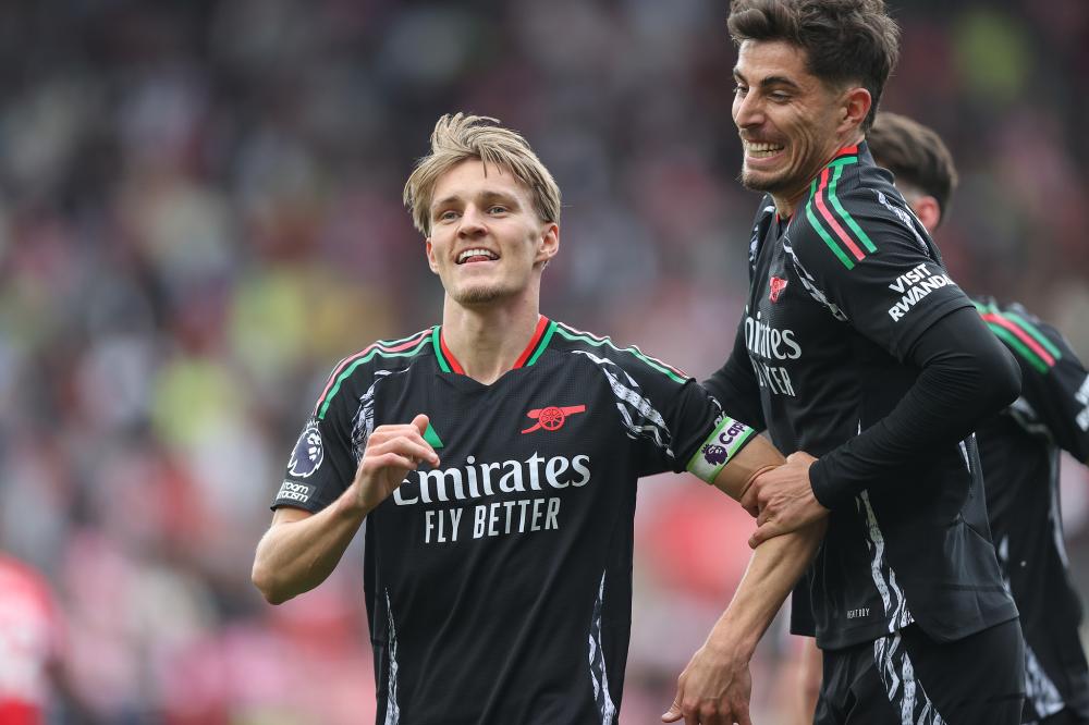 莱默尔：送出2个点球让比赛变复杂，能利用定位球让我们满意