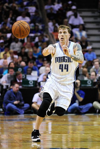 皇马双星闪耀圣马梅斯！库尔图瓦姆巴佩演绎不可阻挡与不可动摇